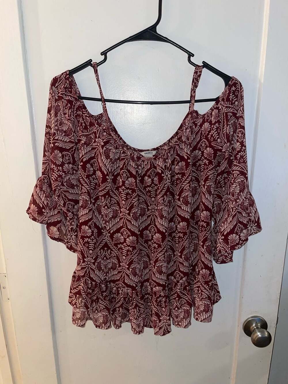 Forever 21 Cold Shoulder Paisley Print Blouse Size M